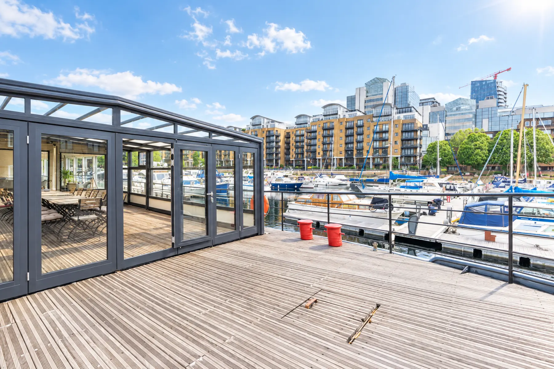 Britain's biggest houseboat in London Bridge